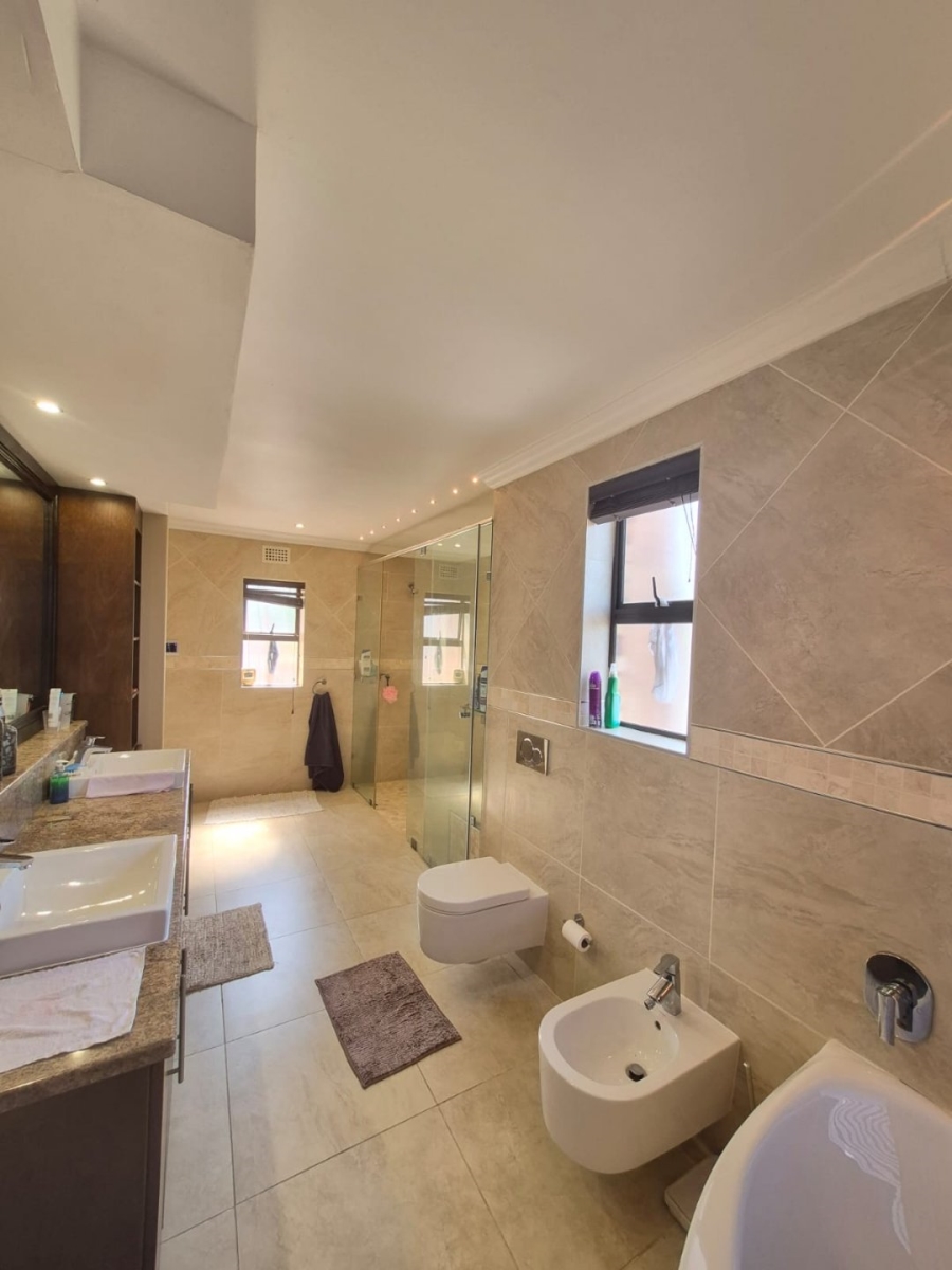 5 Bedroom Property for Sale in Blue Bend Eastern Cape